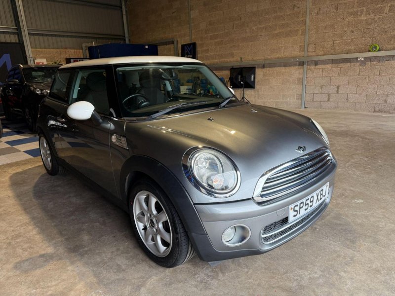 MINI HATCH 1.6 Cooper D Graphite Steptronic Euro 4 3dr
