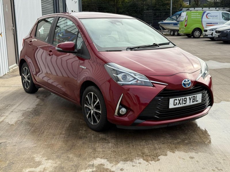 TOYOTA YARIS 1.5 VVT-h Icon Tech E-CVT Euro 6 (s/s) 5dr